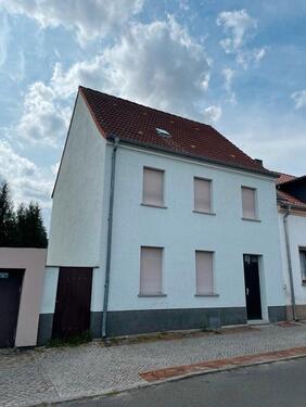 Foto - Schönes Einfamilienhaus mit Garten Zufahrt Nebengelass Keller