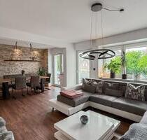 Großzügige 5-Zimmer Wohnung mit Balkon in Essen-Altenessen