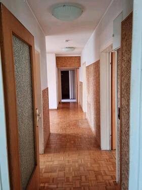 Foto - Ein großer, geräumiger Raum in Stuttgart zur Zwischenmiete verfüg