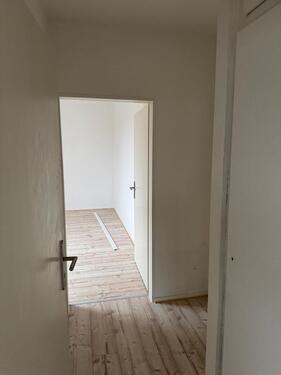 Foto - Gepflegte 4-Zimmer-Wohnung in Blockdiek zentral mit Balkon