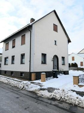 Foto - 1- 2- Familienhaus in Duderstadt OT Brochthausen zu vermieten