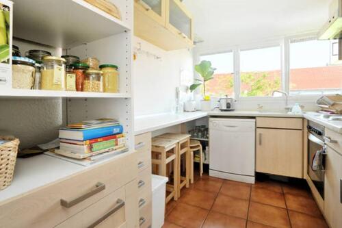 Foto - Zwischenmiete für +-1 Jahr: möblierte 3-Zimmerwohnung 2er-WG-geei