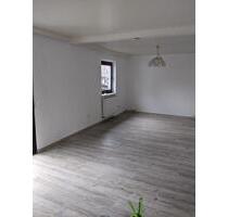 Doppelhaushälfte zur Miete - 800,00 EUR Kaltmiete, ca.  80,00 m² in Wunsiedel (PLZ: 95632)