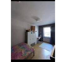 Großes möbliertes WG-Zimmer in zentraler Lage in Konstanz