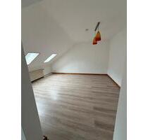 Schöne 5 Zimmer-Wohnung - 1.065,00&nbsp;EUR Kaltmiete, ca.&nbsp; 100,00&nbsp;m&sup2; in Katzwinkel (Sieg) (PLZ: 57581)