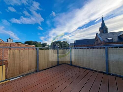 Foto - Mit Blick in den Himmel - 715,00 EUR Kaltmiete,