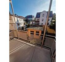 Endlich ankommen! Familienfreundliche 3-Raum-Wohnung mit Balkon in Arnstadt!