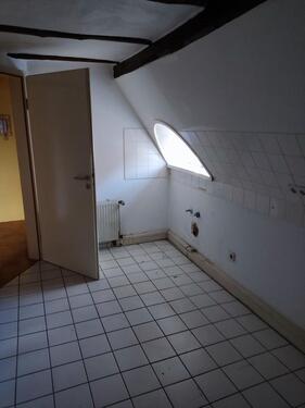 Foto - 4582 Zimmer Dachgeschoßwohnung in Borken (Hessen)