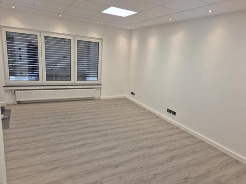 Foto - Kernsanierte BüroPraxisfläche in Maintal Dörnigheim