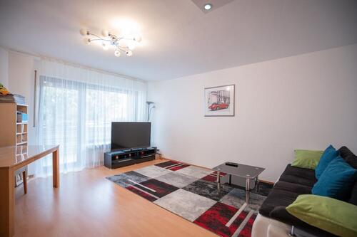 Foto - Stilvolle 2-Zimmer-Wohnung mit Balkon und Einbauküche in Saulheim