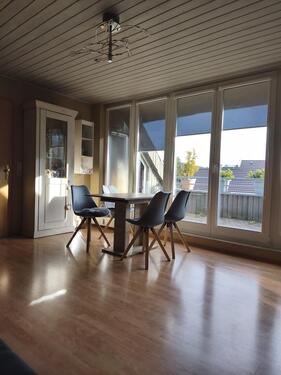 Foto - helle 3-Zimmer-Dachgeschosswohnung, Dachterrasse, Einbauküche