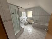 Foto - 2 ZKB Dachgeschosswohnung mit Einbauküche
