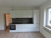Foto - Arzberg – Zentrumsnahe 2-Zimmer-Wohnung mit Einbauküche & Terrasse zur Miete
