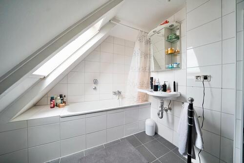 Foto - 1 Zimmer Dachgeschoßwohnung zur Miete in Köln