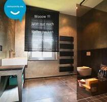 1 Zimmer • Luxus • möbliert • am Wasserschloss • mit Balkon • direkt mieten und einziehen !!! - Neukirchen/Erzgebirge