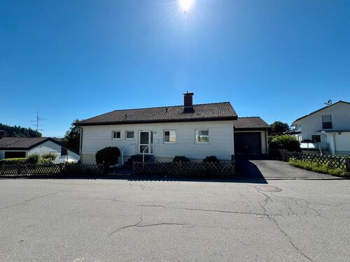 Foto - Große 4-Zimmer-Wohnung mit Garage