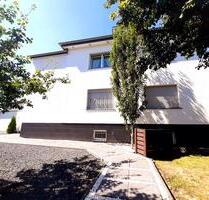 Exclusive Stadtvilla mit 4 Wohneinheiten & Ausbaureserve +Privat+ - Düren Rölsdorf