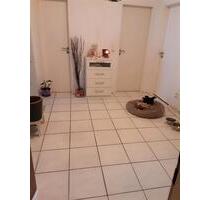 ebenerdige Eigentumswohnung, ruhige Lage, kleine Terrasse, - Pirmasens Niedersimten