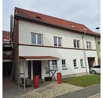 Große 3 Raum Wohnung mit Balkon im Zentrum von Waltershausen zu vermieten