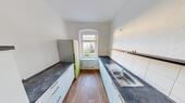Foto - Großzügige Altbauwohnung mit Einbauküche