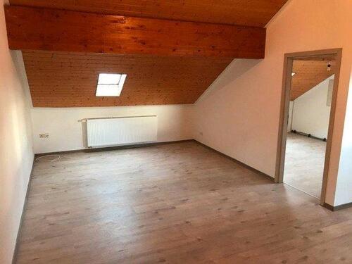 Foto - 2 Zimmer Dachgeschoßwohnung zur Miete in Bischoffen