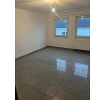 Gemütliche, helle 2 Zimmer Dachgeschosswohnung, stadtzentral,renoviert und bezugsfertig - Lüdenscheid