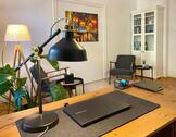 Foto - Zentral gelegener Praxisraum im Altbau – freitags zur Miete