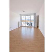 Helle 2-Zimmer-Wohnung mit Balkon & Carport – frisch renoviert - Bad Rodach