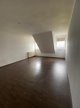 Foto - 2 Zimmer DG Wohnung zentrale Lage mit EBK