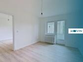 Foto - ERSTBEZUG NACH SANIERUNG: Gemütliche 2-Zimmer-Erdgeschosswohnung mit Balkon