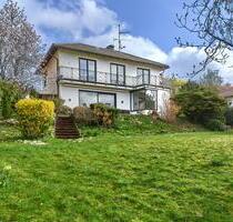 FREESTANDING HOUSE! 6-room, 5-bed, 3.5-bath, double garage and outdoor sauna *dogs allowed* - Schlangenbad