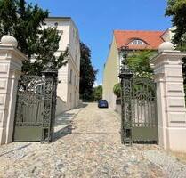 2-Zimmerwohnung inkl. EBK, Bad, Balkon, zzgl.1 PKW Stellplatz - Potsdam