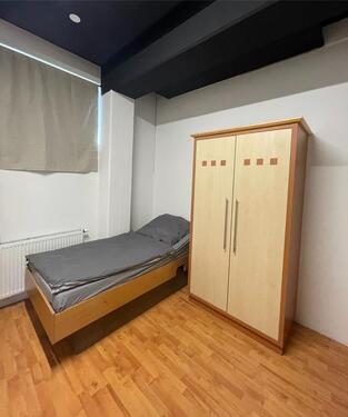 Foto - Wohnung für Firmen Gewerbe WG - 550,00&nbsp;EUR Kaltmiete, ca.&nbsp; 150,00&nbsp;m&sup2;