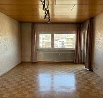Großzügige 4,5-Zimmerwohnung in zentraler Lage von Leonberg - Weil der Stadt Großzügige 4,5-Zimmerwohnung in zentraler Lage von Leonberg - Weil der Stadt