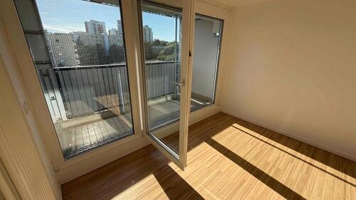 Foto - Prov.frei**von PRIVAT** Spitzen-Apartment im 7.OG mit W-Balkon