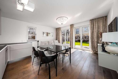 Foto - Barrierefreie Neubau-Wohnung mit 2 Terrassen, privatem großzügigem Garten & hochwertiger Einbauküche