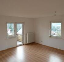 Helle 4 Zimmer Wohnung 114 qm mit 2 Bädern - Ronshausen