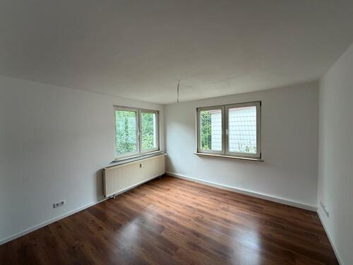 Foto - Erstbezug nach Renovierung – helle 4,5-Zimmer Wohnung, ca. 80 m²