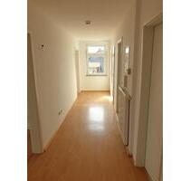Helle Dachgeschosswohnung in ruhiger Lage mit Blick ins Grüne - Altenburg
