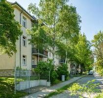 2-Raum-Wohnung mit Balkon - 321,00&nbsp;EUR Kaltmiete, ca.&nbsp; 54,35&nbsp;m&sup2; in Saalfeld (Saale) (PLZ: 07318)