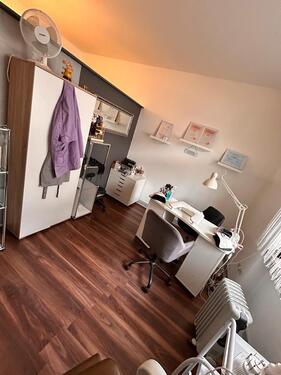 Foto - Zimmer in Kosmetikstudio - 350,00 EUR Kaltmiete,