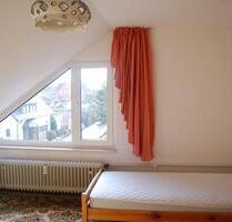Hannover ruhiges Zimmer - 330,00 EUR Kaltmiete, ca.  16,00 m² in Hannover (PLZ: 30453) Linden-Limmer