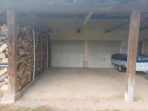 Foto - Stellplatz Parkplatz Winterstellplatz Unterstand Auto Anhänger