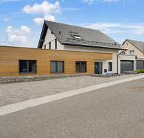 Exklusives EFH mit Ferien-Einliegerwohnung in Willingen (Upland)