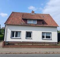 Zweifamilienhaus - 269.000,00&nbsp;EUR Kaufpreis, ca.&nbsp; 170,00&nbsp;m&sup2; in Helmstedt (PLZ: 38350)