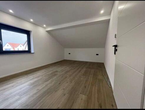 Foto - 2.5 Zimmer Dachgeschoßwohnung in Sachsenheim