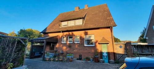 Foto - Einfamilienhaus freistehend, auch 2 Wohneinheiten möglich.