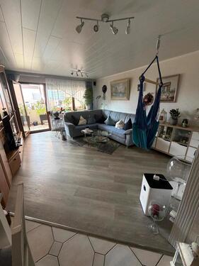 Foto - Helle, gepflegte 4,5-Zimmer-Wohnung mit Südbalkon in grüner Lage