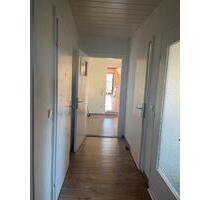 Große 3 Zimmer Wohnung - 1.400,00&nbsp;EUR Kaltmiete, ca.&nbsp; 115,00&nbsp;m&sup2; in Ganderkesee (PLZ: 27777)