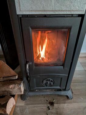 Foto - 80 m² Wohnglück: Teilmöbliertes Zimmer (12,5 m²) – Nur für Frauen